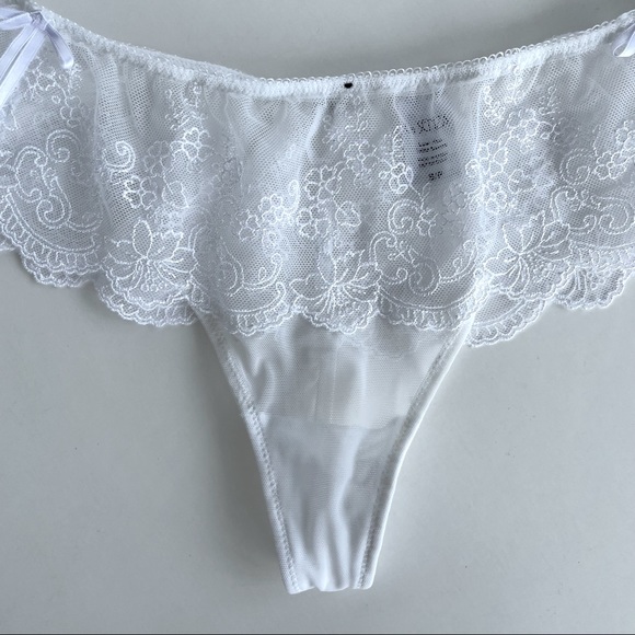 White Mesh and Lace Thong with Bows - Picture 3 of 16